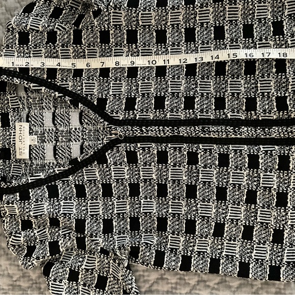 St. John jacket - Picture 4 of 5